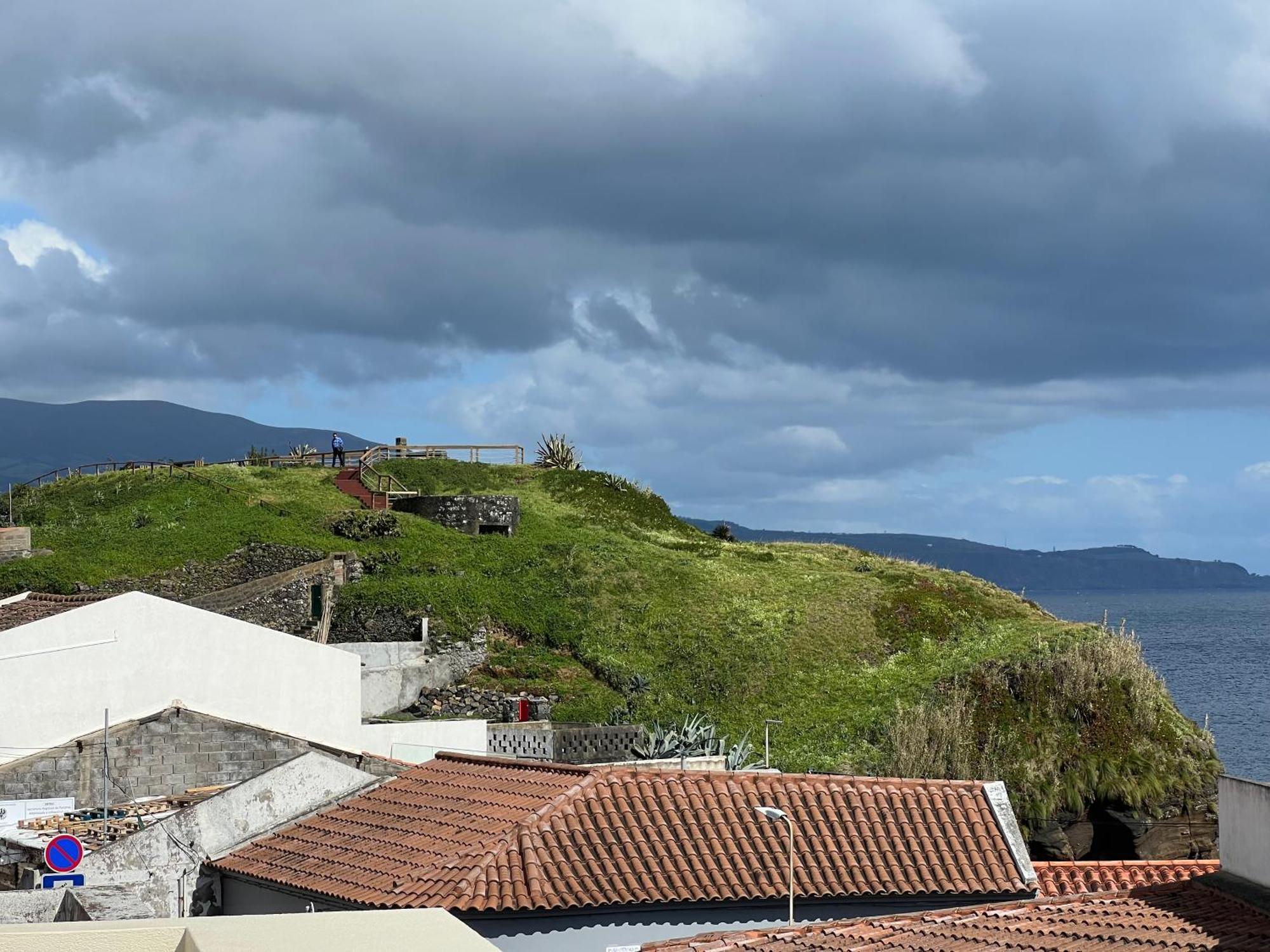 Casa A 2 Minutos A Pe De Piscina Natural Ponta Delgada Eksteriør bilde
