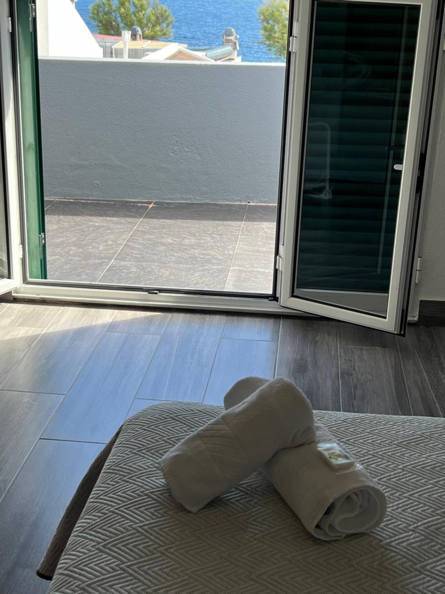 Casa A 2 Minutos A Pe De Piscina Natural Ponta Delgada Eksteriør bilde