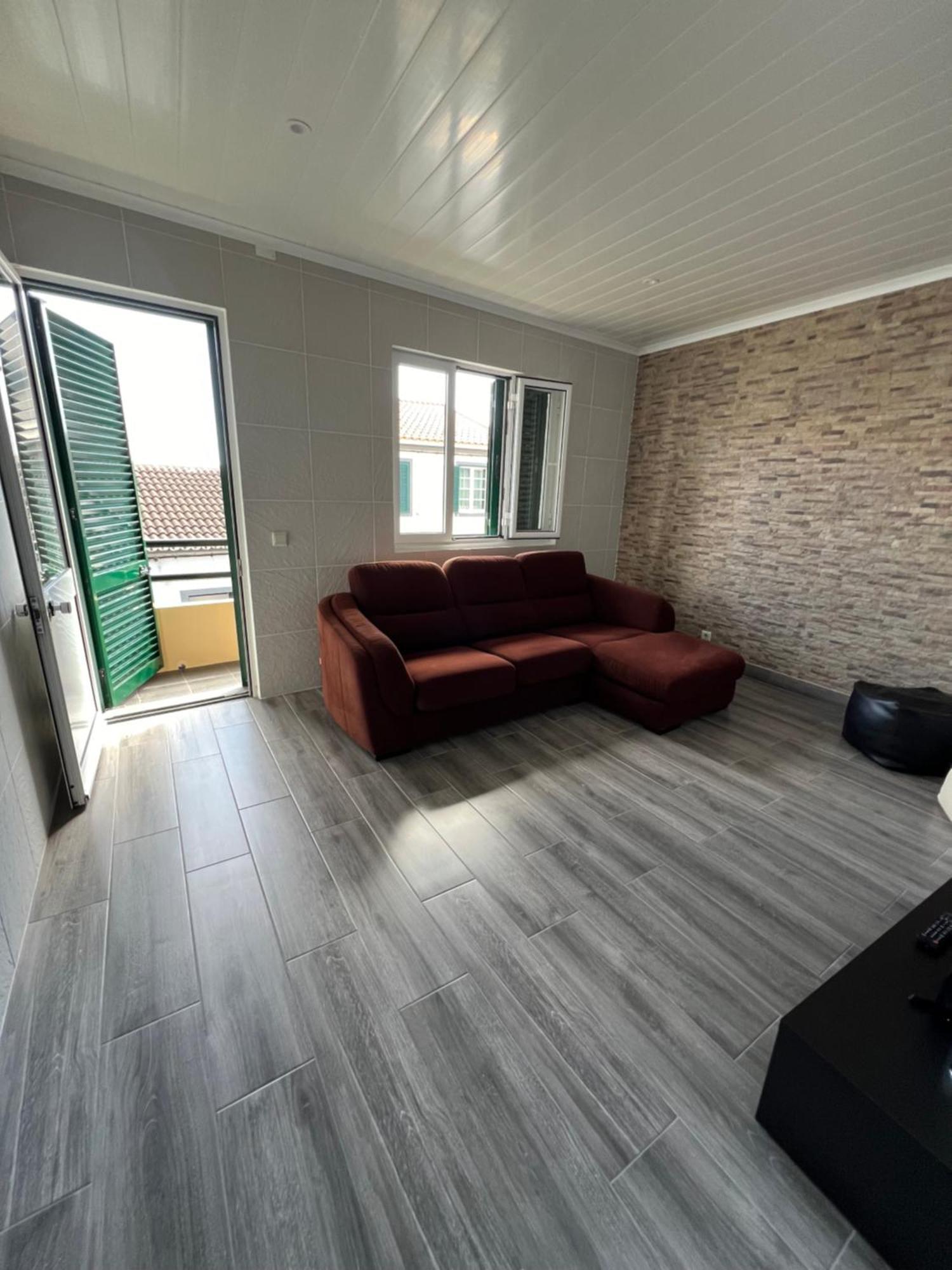Casa A 2 Minutos A Pe De Piscina Natural Ponta Delgada Eksteriør bilde