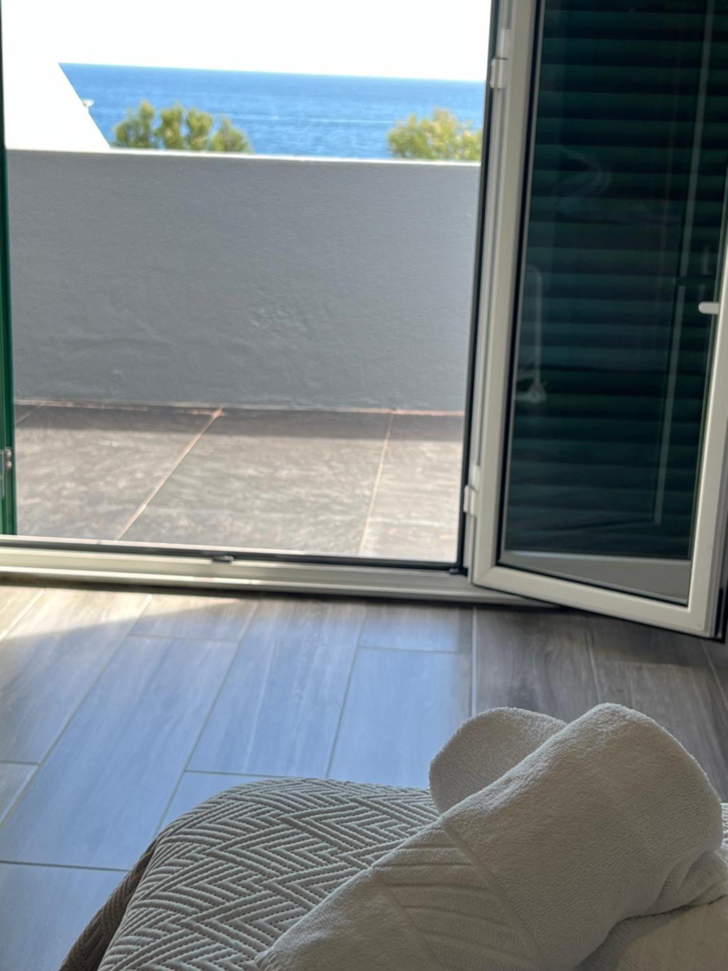 Casa A 2 Minutos A Pe De Piscina Natural Ponta Delgada Eksteriør bilde